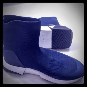 Via Spiga Sock Runners sz 7